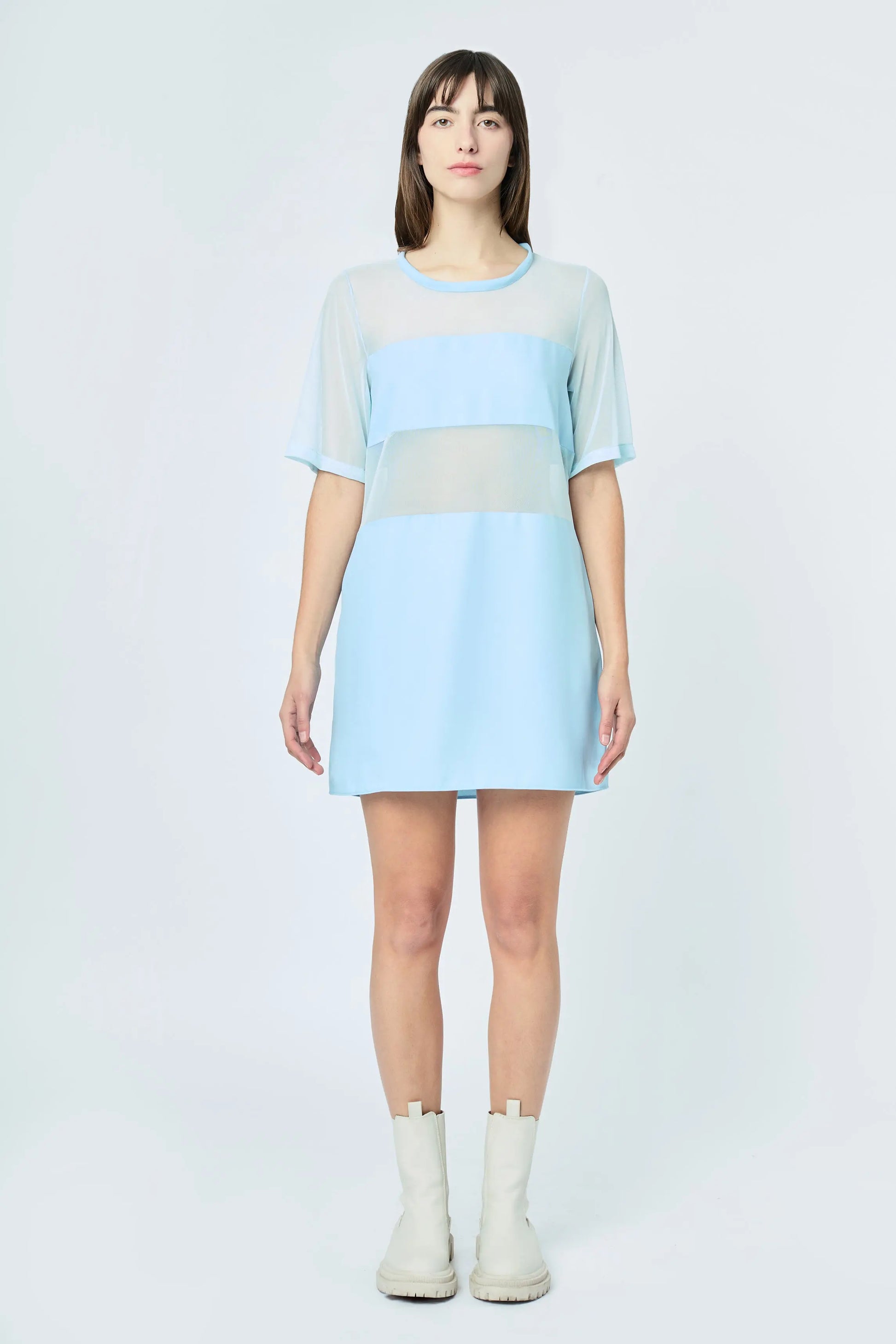 VESTIDO CON TRANSPARENCIAS CELESTE - L'AVENTURE Argentina