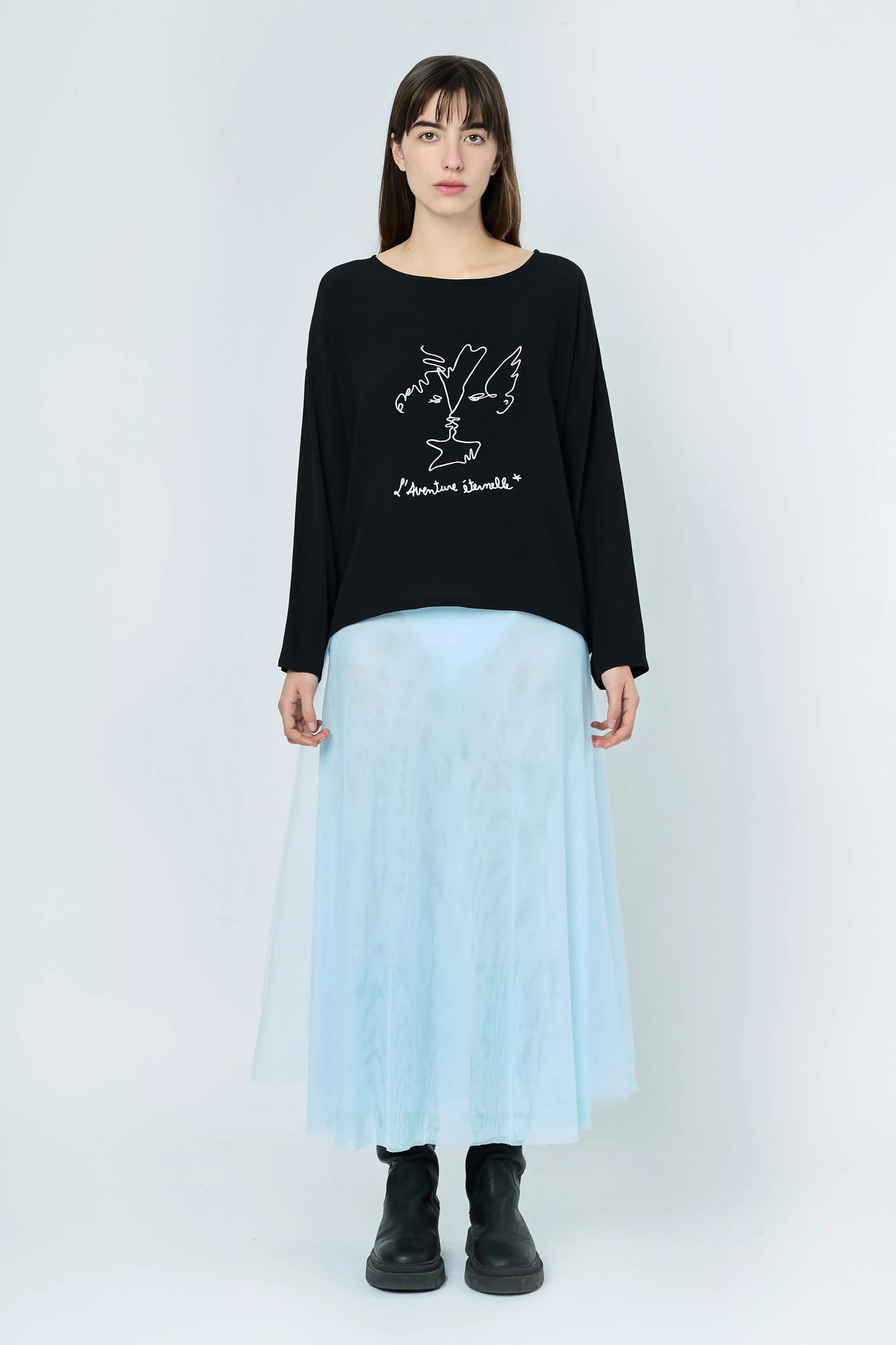 FALDA MIDI CAPAS DE TULL CELESTE - L'AVENTURE Argentina